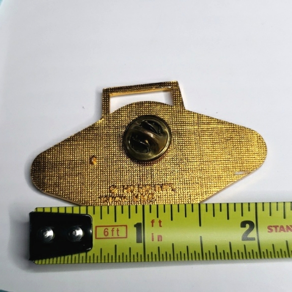 Vintage Lions Club 1981 Phoenix pin Arizona cactus desert motif brooch pin - Picture 5 of 5